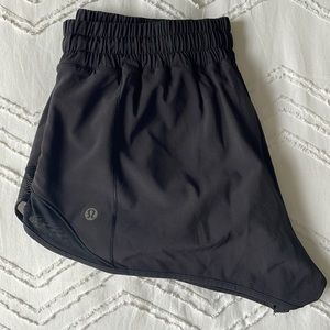 lululemon Hotty Hot High-Rise Lined Short 2.5"